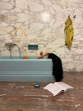 Bavte se životem! Vždycky. Nebo aspoň občas. Buďte silly, foťte se ve vaně jako boží Eliška, tancujte v autě na “Man I...